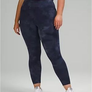 Lululemon Wunder Train Diamond Dye Shade Naval Blue
Size 10 25”